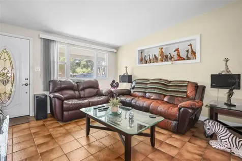 401 Davison Avenue NE St Petersburg FL 33703