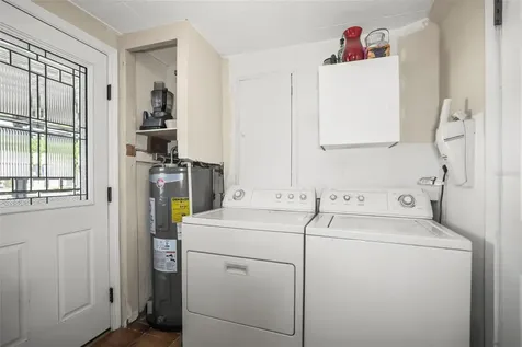 401 Davison Avenue NE St Petersburg FL 33703