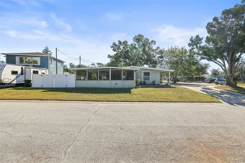 401 Davison Avenue NE St Petersburg FL 33703
