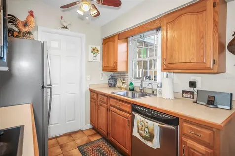 401 Davison Avenue NE St Petersburg FL 33703