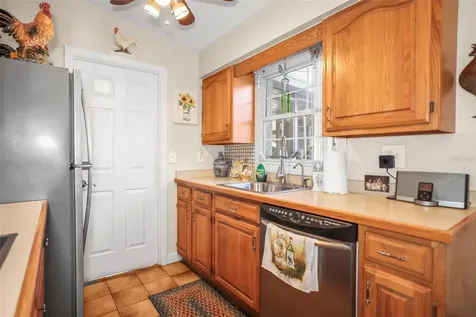 401 Davison Avenue NE St Petersburg FL 33703