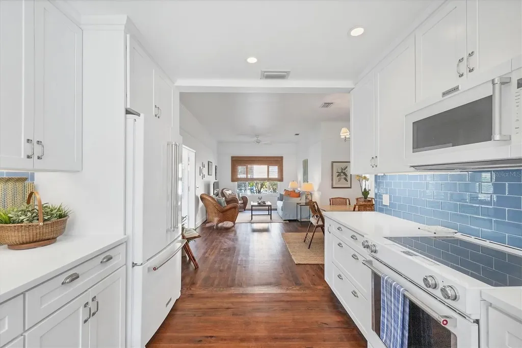 380 Tarpon Avenue Boca Grande FL 33921