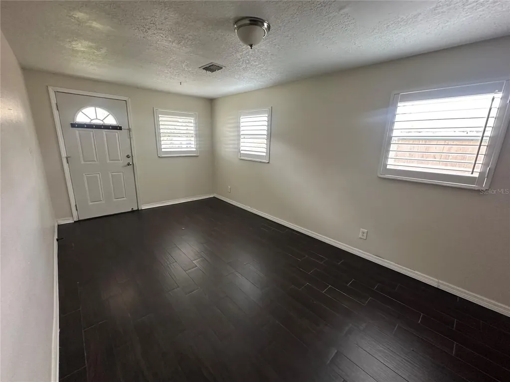 33 S Ortman Drive Orlando FL 32805