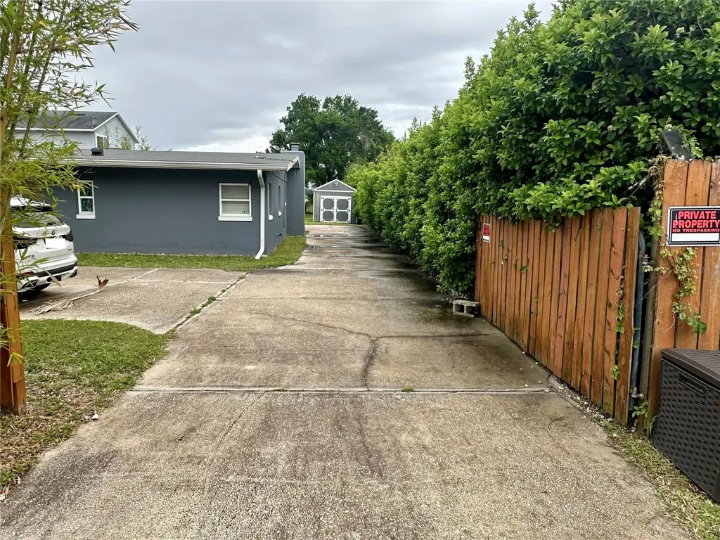 33 S Ortman Drive Orlando FL 32805