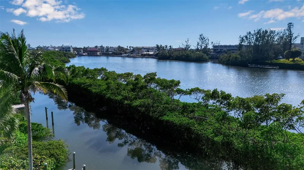 3361 Bayou Sound Longboat Key FL 34228