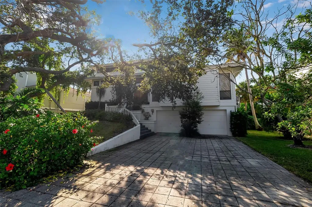 3361 Bayou Sound Longboat Key FL 34228