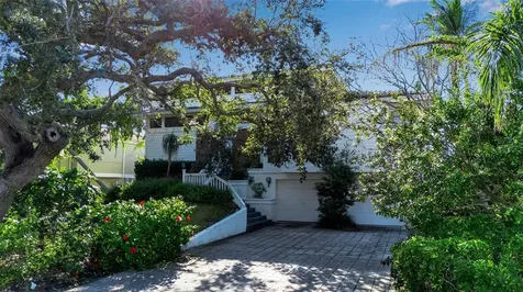 3361 Bayou Sound Longboat Key FL 34228