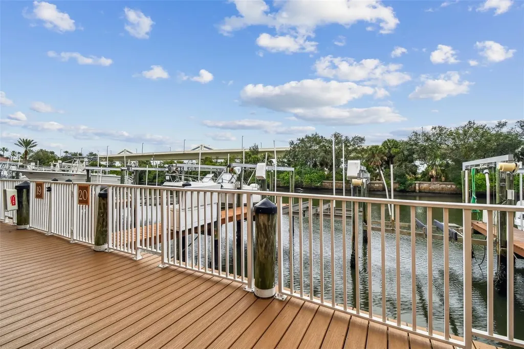 5000 Culbreath Key Way Tampa FL 33611
