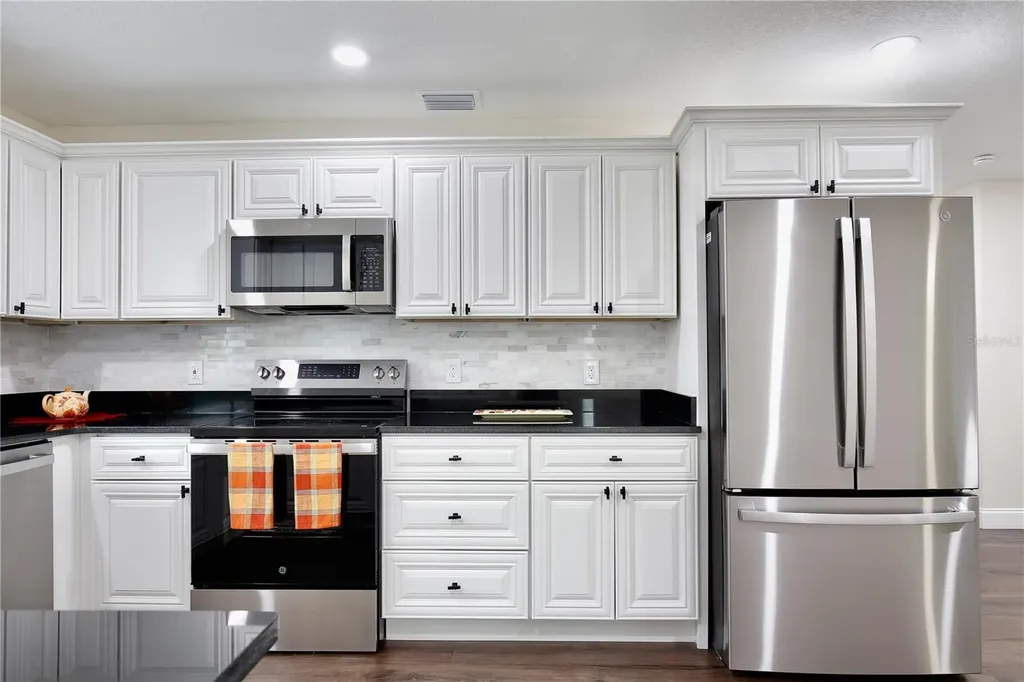 1255 Flint Trail Geneva FL 32732