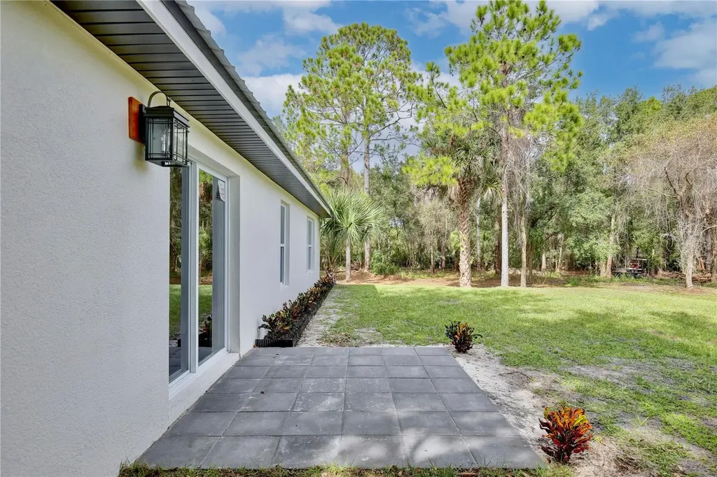 1255 Flint Trail Geneva FL 32732