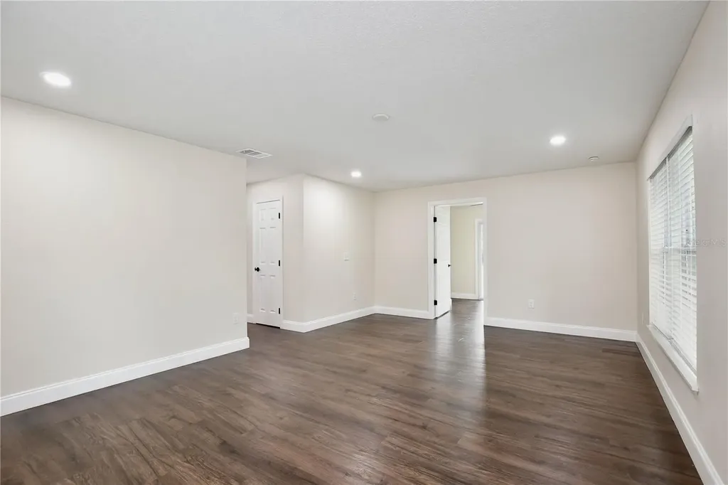 1255 Flint Trail Geneva FL 32732