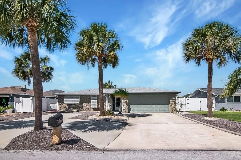 13615 Stacey Drive Hudson FL 34667