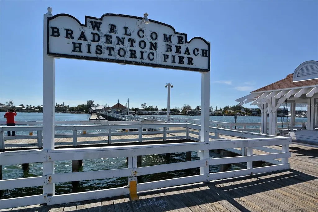 2317 Avenue C Bradenton Beach FL 34217