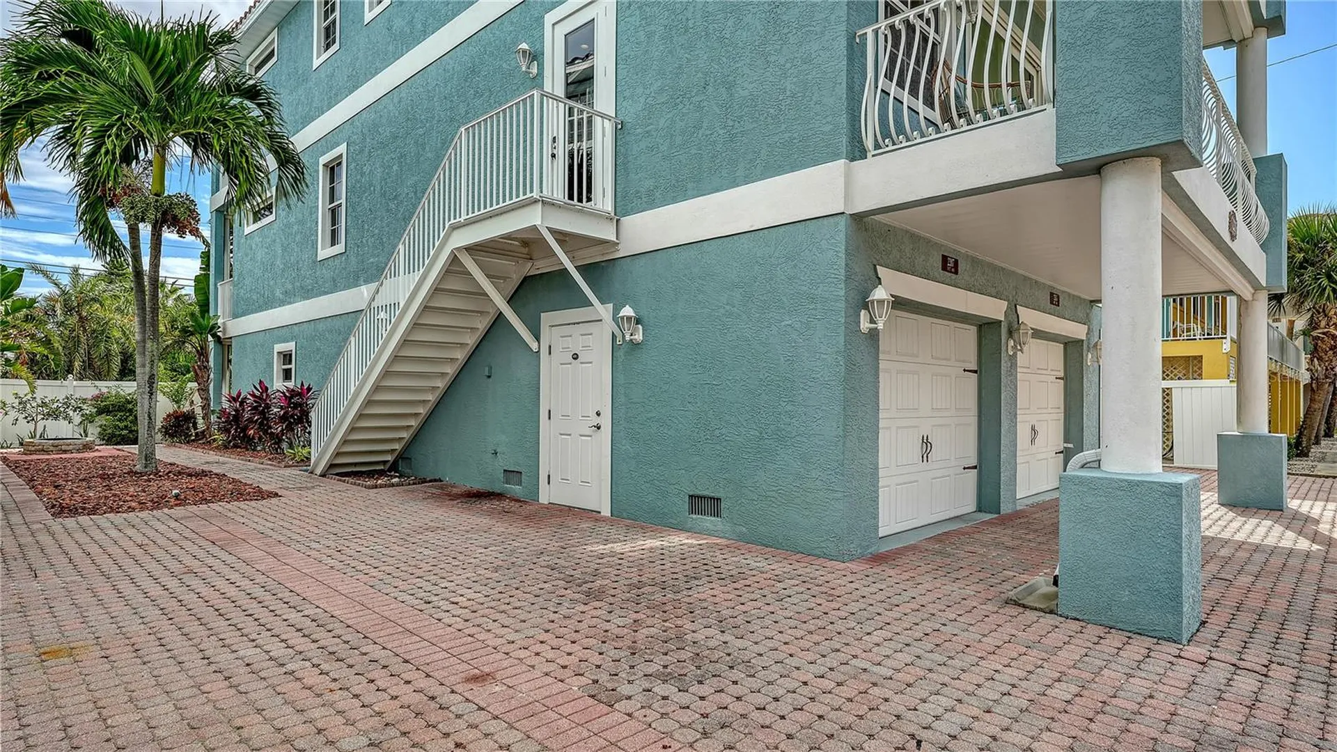 2317 Avenue C Bradenton Beach FL 34217