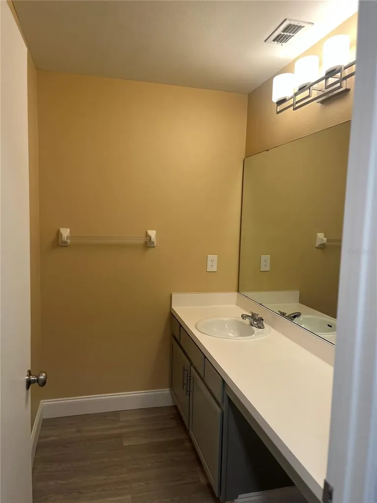 14560 Laguna Beach Circle Orlando FL 32824