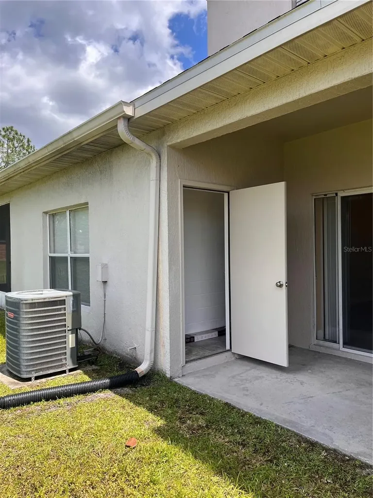 14560 Laguna Beach Circle Orlando FL 32824