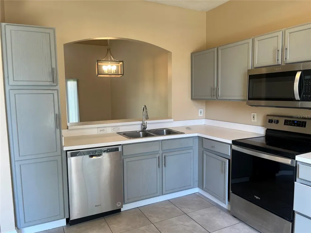 14560 Laguna Beach Circle Orlando FL 32824