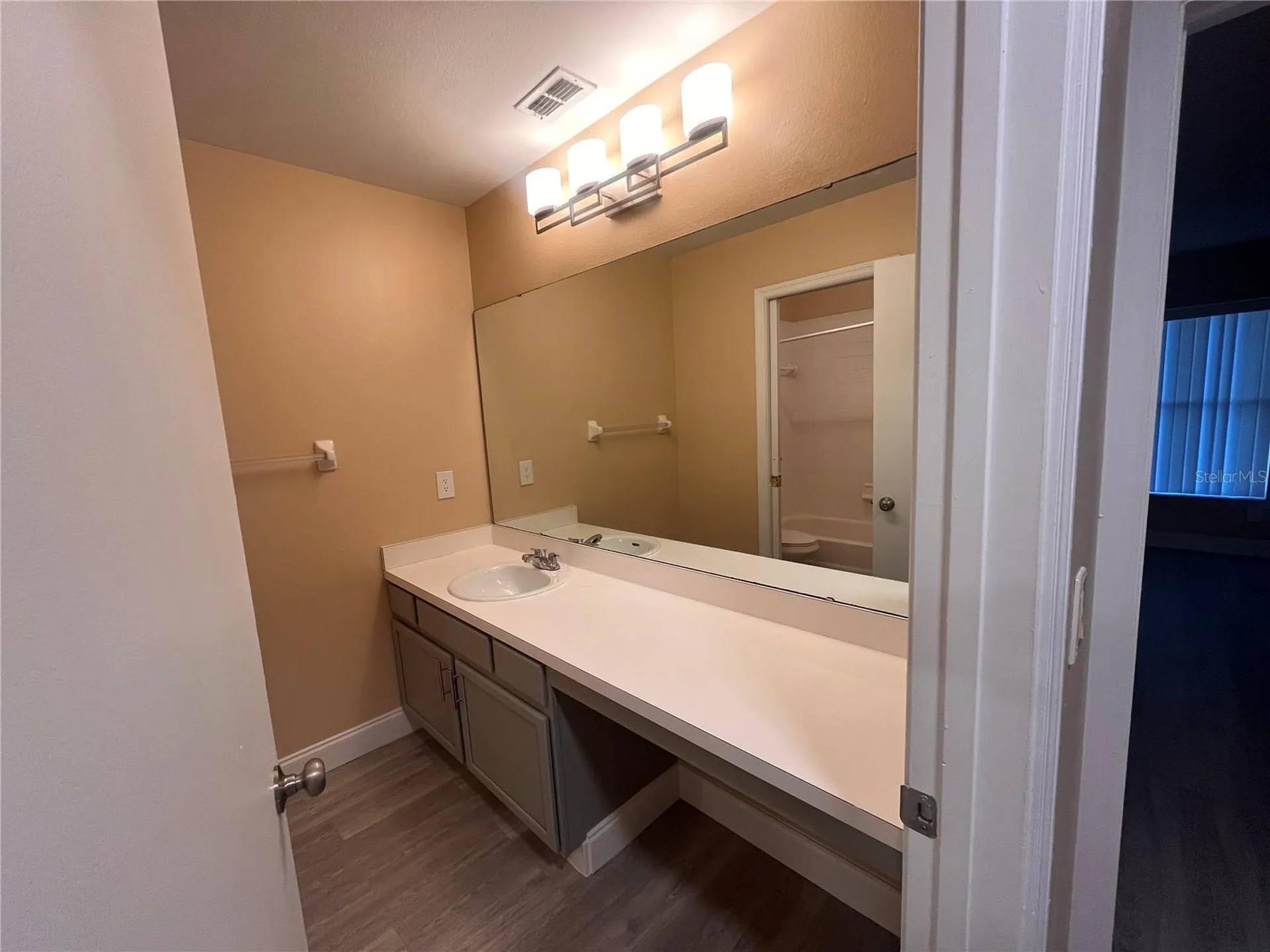 14560 Laguna Beach Circle Orlando FL 32824
