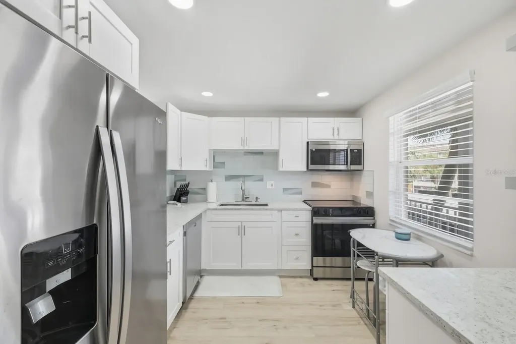 4380 Exeter Drive Longboat Key FL 34228
