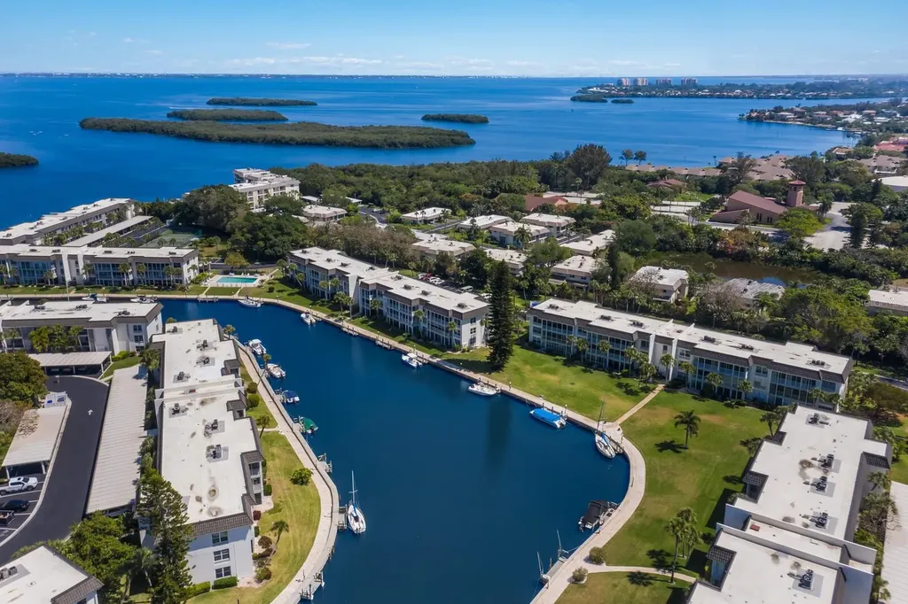 4380 Exeter Drive Longboat Key FL 34228