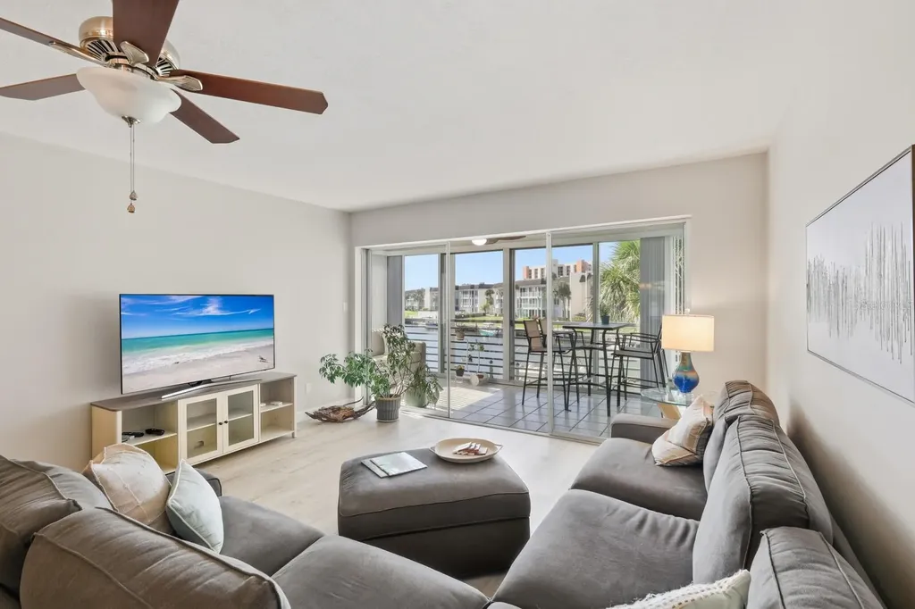4380 Exeter Drive Longboat Key FL 34228