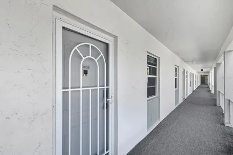 4380 Exeter Drive Longboat Key FL 34228