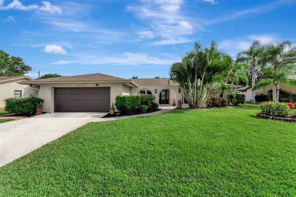 4553 Charing Cross Road Sarasota FL 34241