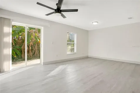 1217 W 6th Street Sanford FL 32771