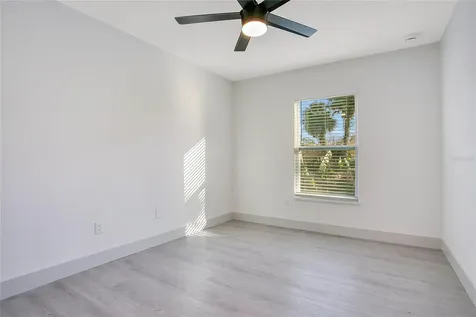 1217 W 6th Street Sanford FL 32771