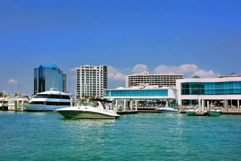 1064 N Tamiami Trail Sarasota FL 34236