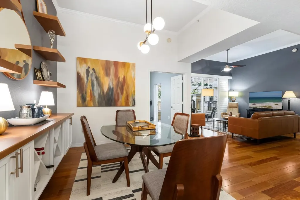 1064 N Tamiami Trail Sarasota FL 34236