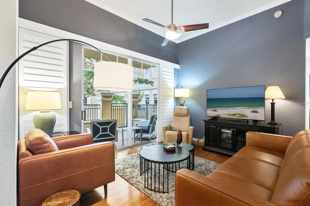 1064 N Tamiami Trail Sarasota FL 34236