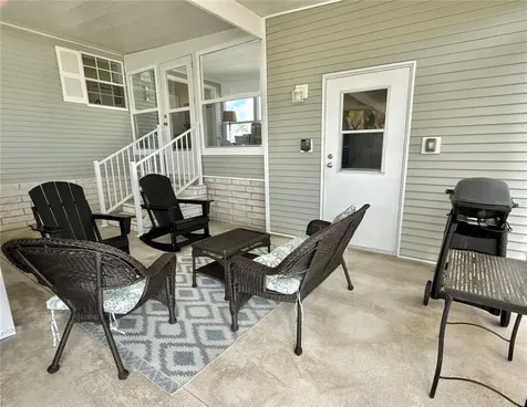 6834 Mount Pleasant Road NE St Petersburg FL 33702