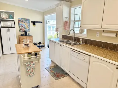 6834 Mount Pleasant Road NE St Petersburg FL 33702
