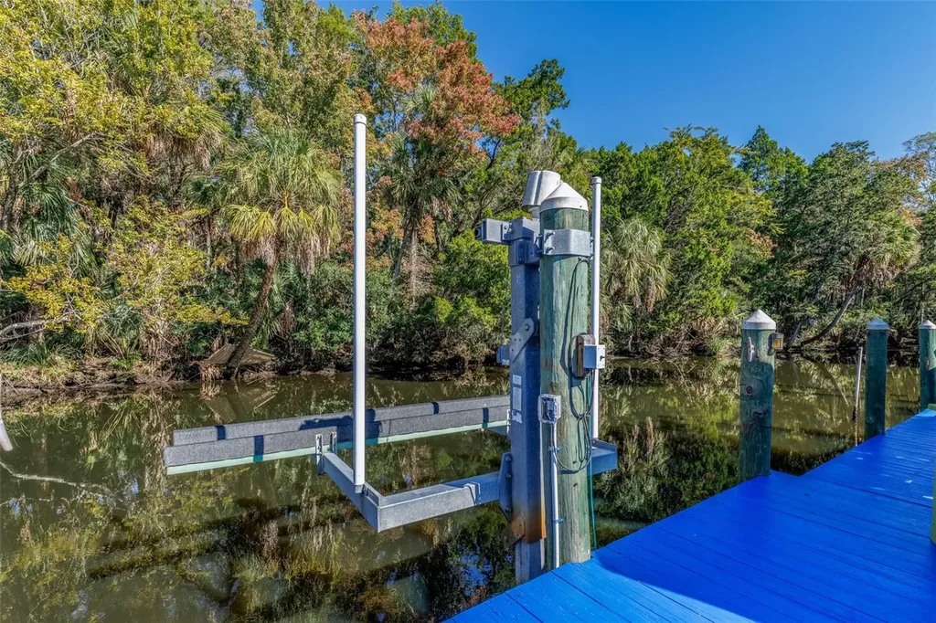 9781 W Halls River Road Homosassa FL 34448