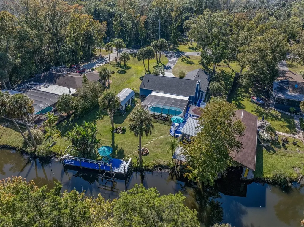 9781 W Halls River Road Homosassa FL 34448