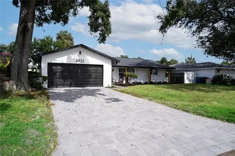 6923 16th Avenue N St Petersburg FL 33710