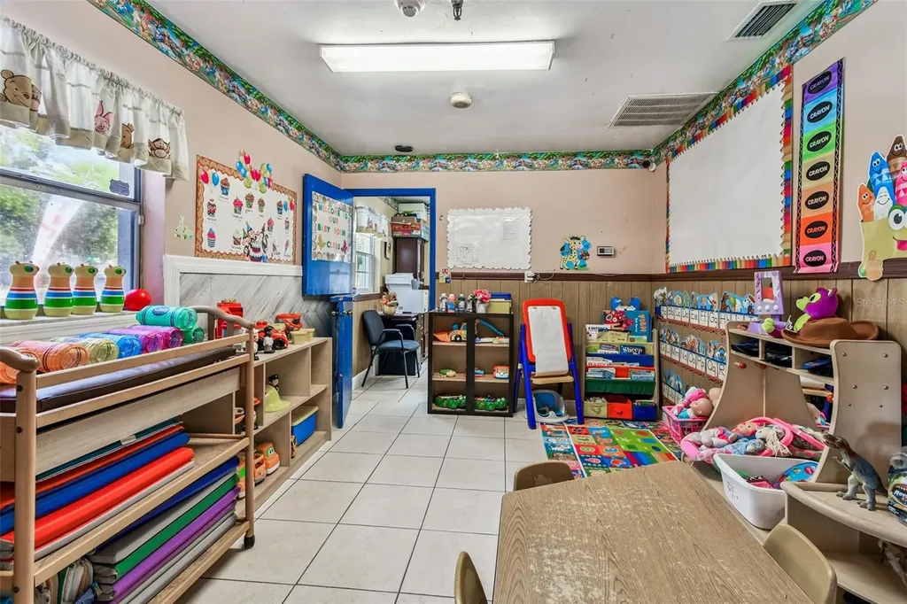 9912 N Myrtle Street Tampa FL 33617