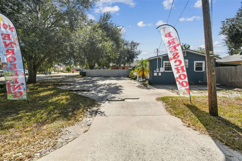 9912 N Myrtle Street Tampa FL 33617