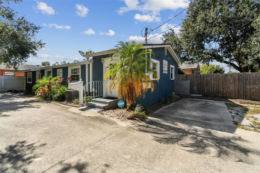9912 N Myrtle Street Tampa FL 33617