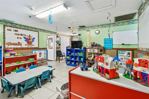 9912 N Myrtle Street Tampa FL 33617