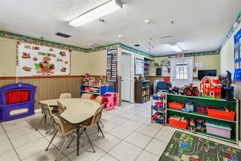 9912 N Myrtle Street Tampa FL 33617