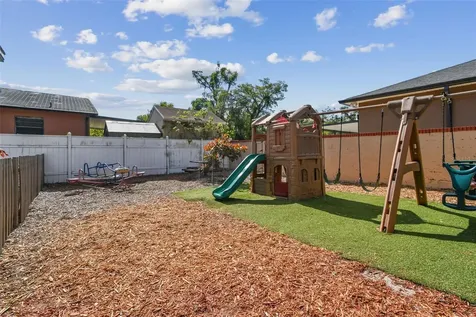 9912 N Myrtle Street Tampa FL 33617