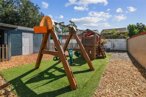 9912 N Myrtle Street Tampa FL 33617