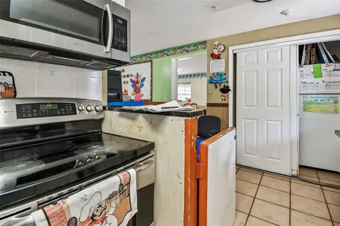 9912 N Myrtle Street Tampa FL 33617