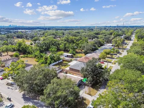 9912 N Myrtle Street Tampa FL 33617