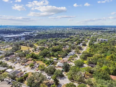 9912 N Myrtle Street Tampa FL 33617