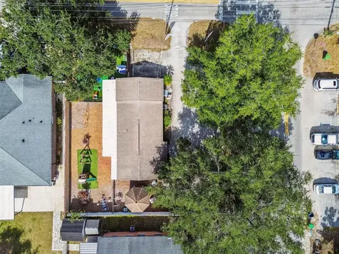 9912 N Myrtle Street Tampa FL 33617