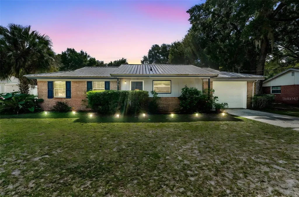 270 W Holly Drive Orange City FL 32763
