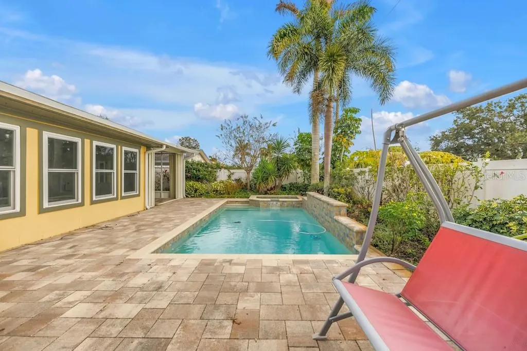 11174 90th Terrace Seminole FL 33772